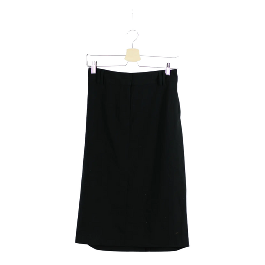 Černá sukně ke kolenům XL