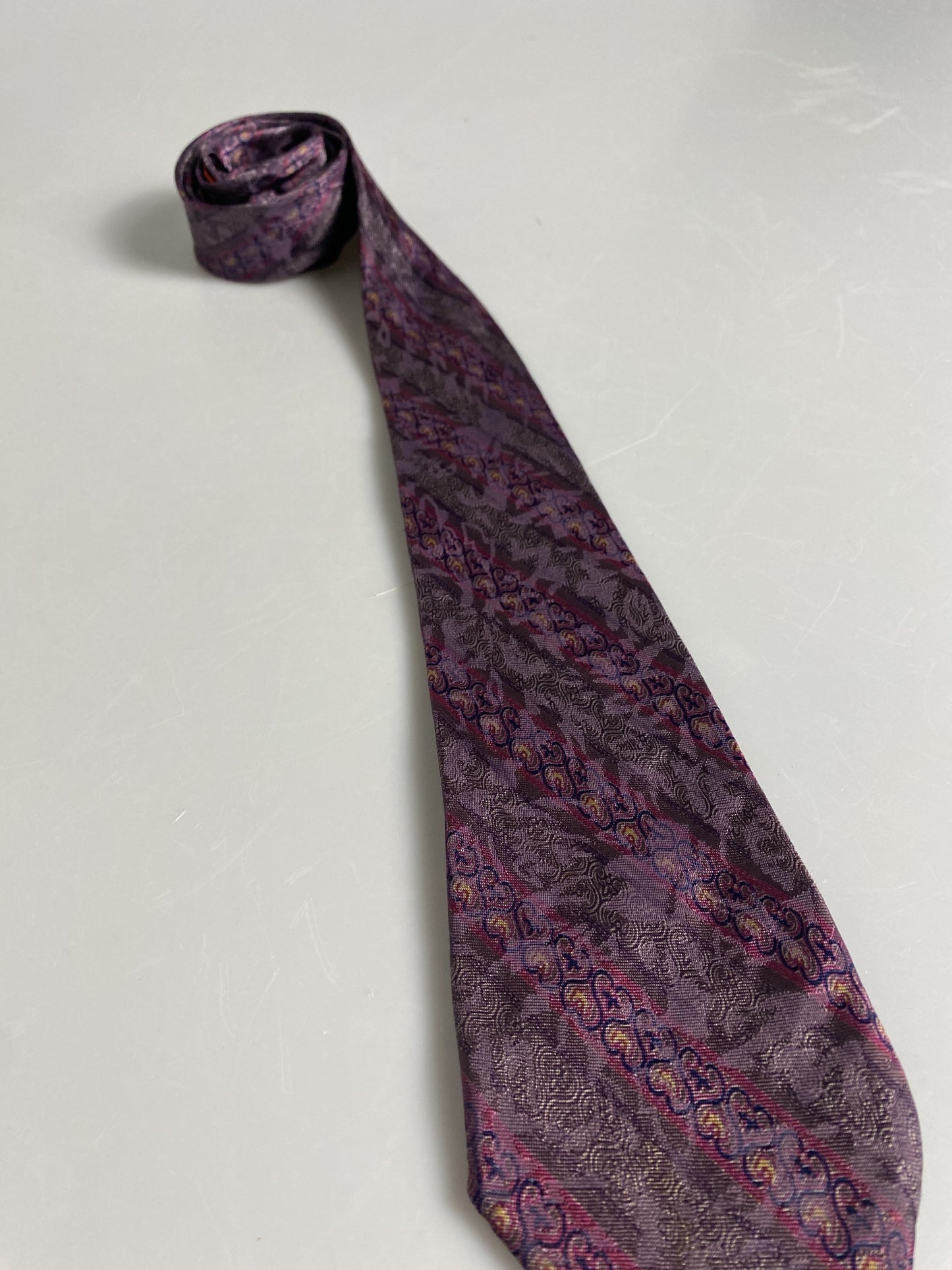 Kravata purple