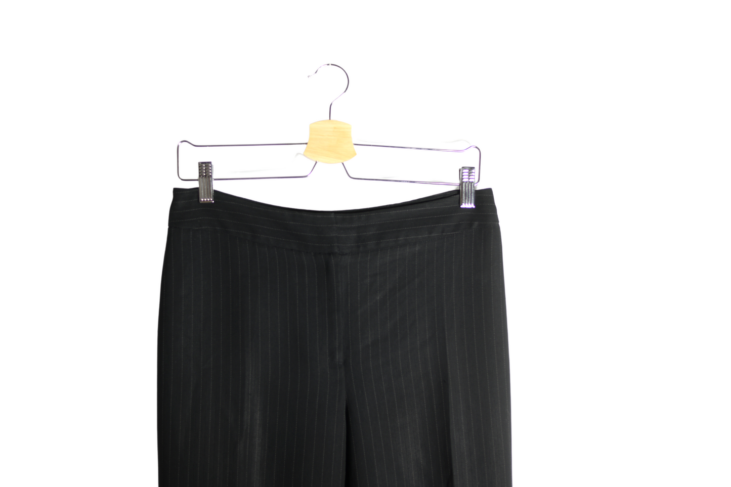 Černé šik společenské kalhoty s jemným bílým proužkem HOBBs S/M