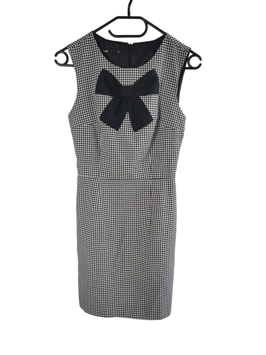 Pouzdrové šaty s mašlí XS
