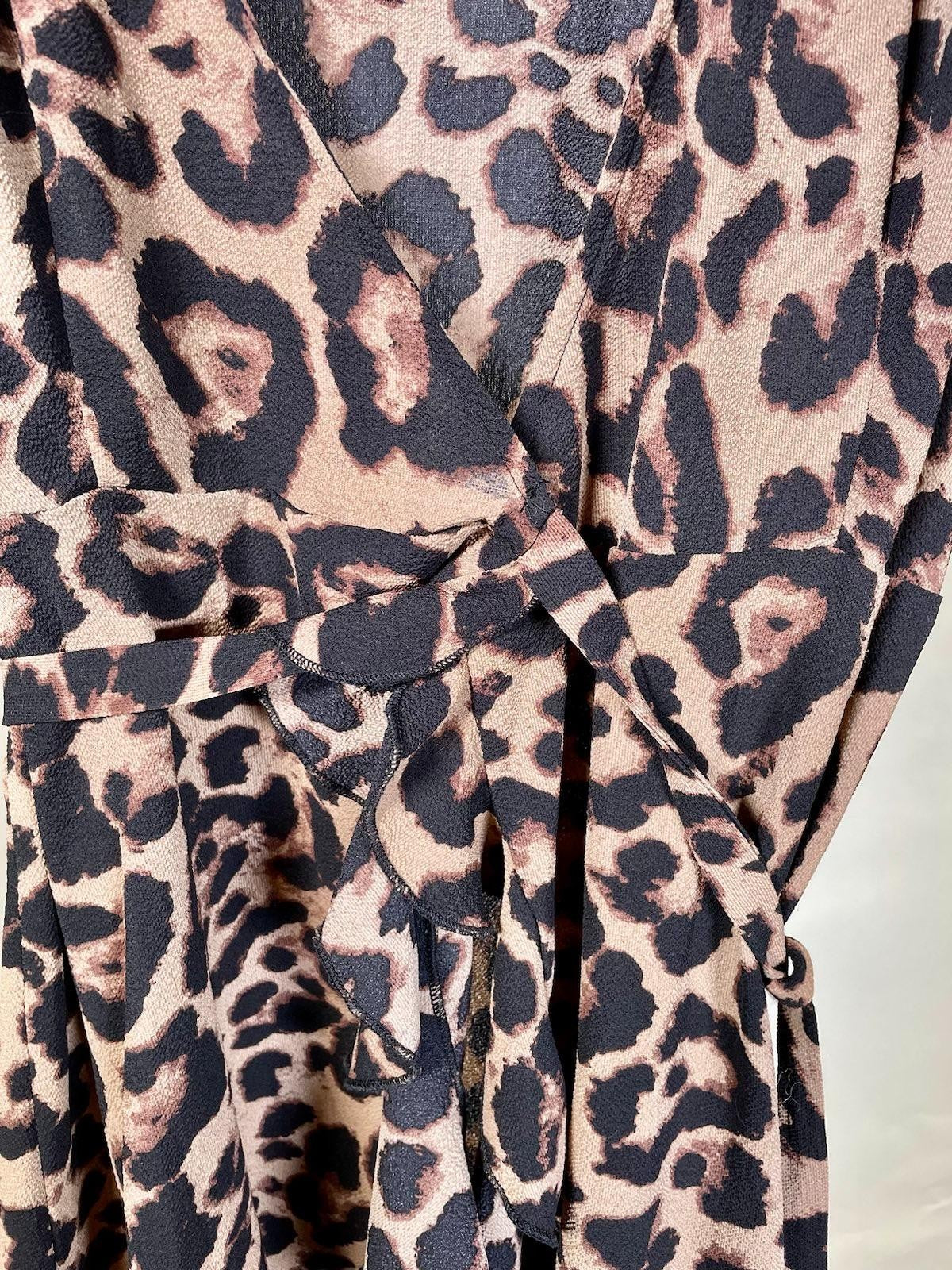 Zavazovací leopardí šaty S